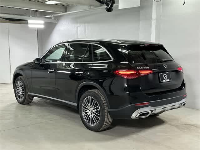 new 2024 Mercedes-Benz GLC 300 car, priced at $51,995