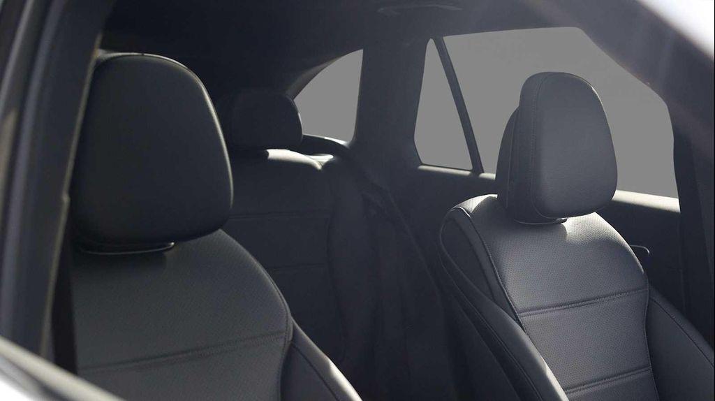 new 2026 Mercedes-Benz GLC 300 car, priced at $58,095