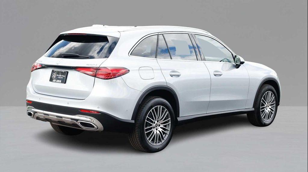new 2026 Mercedes-Benz GLC 300 car, priced at $58,095
