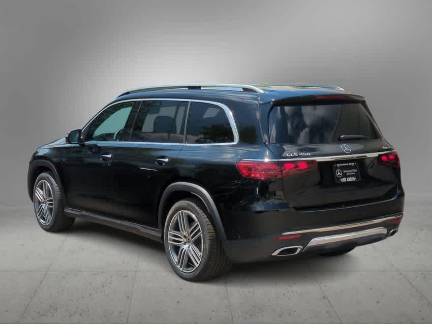 new 2025 Mercedes-Benz GLS 450 car, priced at $92,910