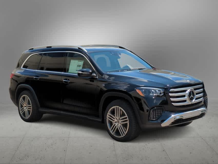 new 2025 Mercedes-Benz GLS 450 car, priced at $92,910