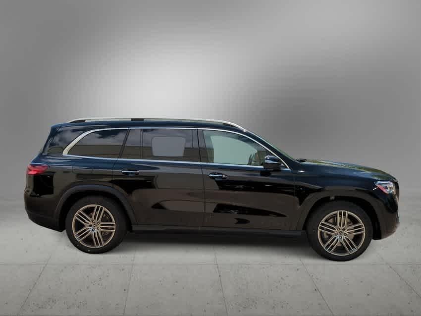 new 2025 Mercedes-Benz GLS 450 car, priced at $92,910
