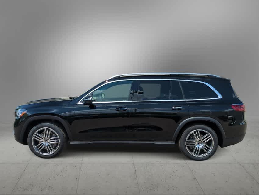 new 2025 Mercedes-Benz GLS 450 car, priced at $92,910