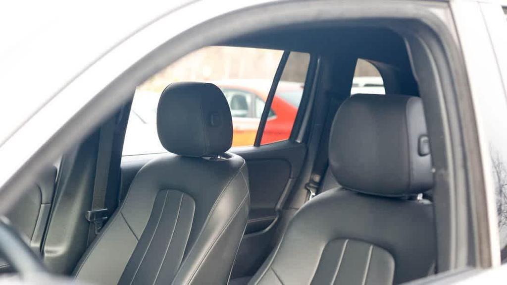 used 2022 Mercedes-Benz GLB 250 car, priced at $29,347