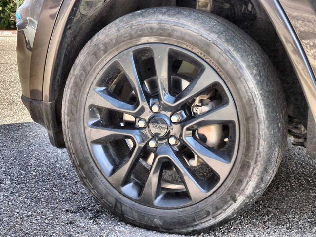used 2018 Jeep Grand Cherokee car, priced at $12,884