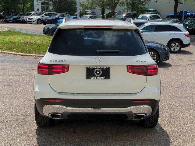 new 2025 Mercedes-Benz GLB 250 car, priced at $49,595