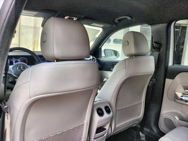 new 2025 Mercedes-Benz GLB 250 car, priced at $49,595