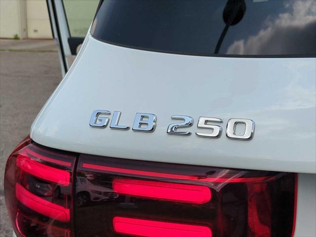 new 2025 Mercedes-Benz GLB 250 car, priced at $49,595