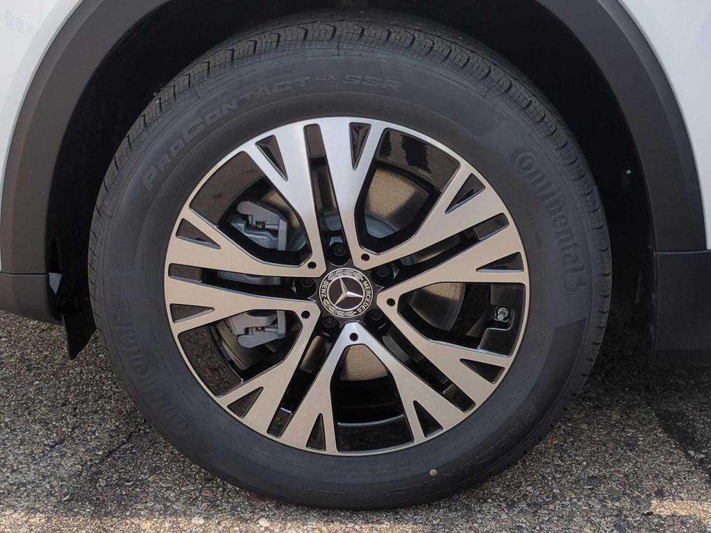 new 2025 Mercedes-Benz GLB 250 car, priced at $49,595