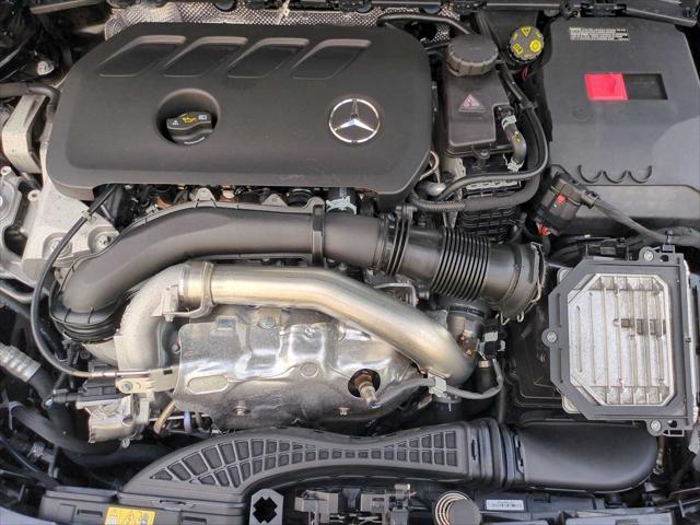 new 2025 Mercedes-Benz GLB 250 car, priced at $49,595