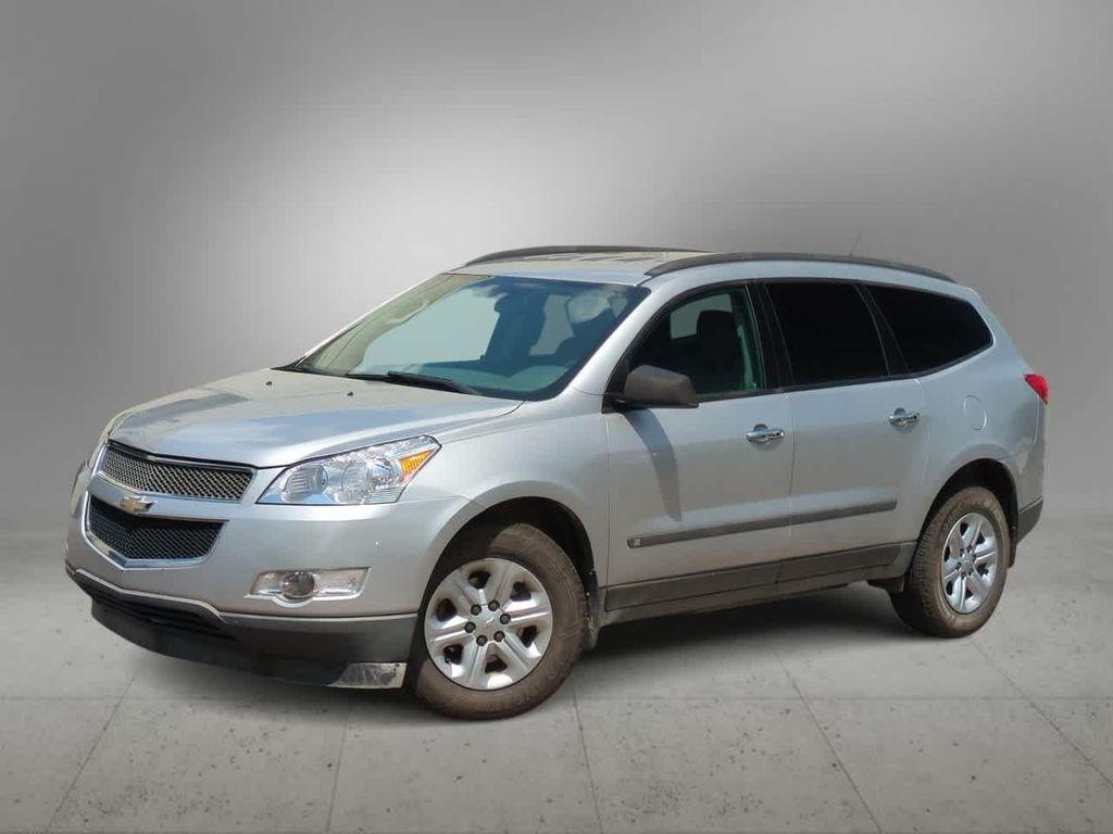 used 2010 Chevrolet Traverse car, priced at $2,999