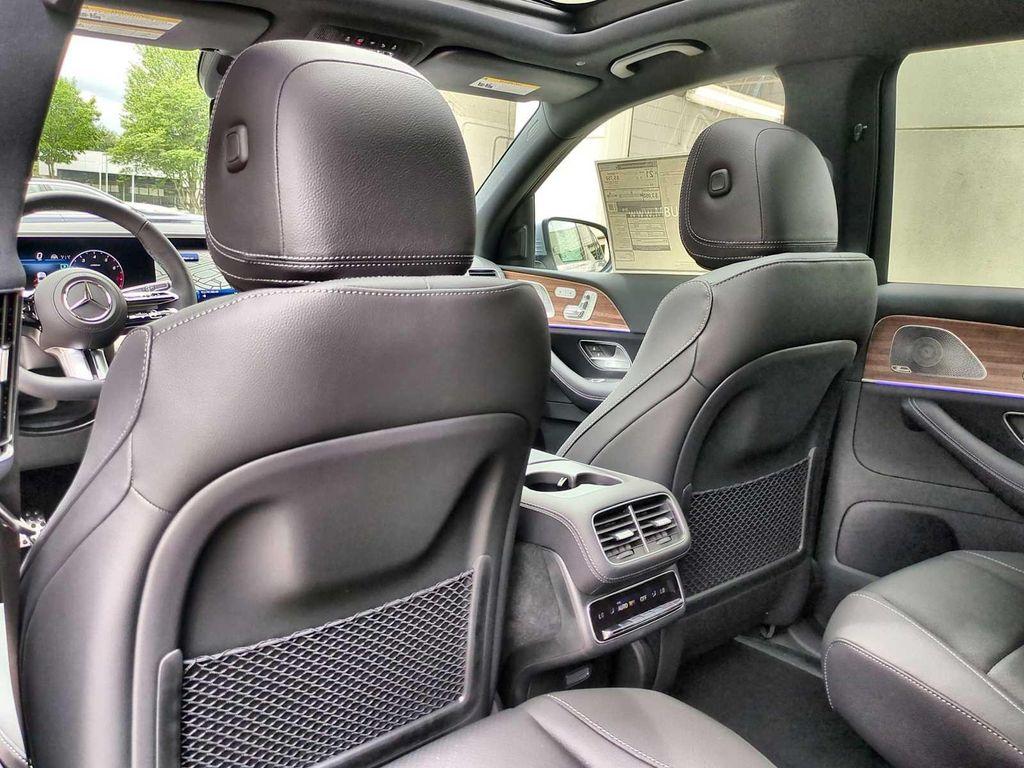new 2025 Mercedes-Benz GLS 450 car, priced at $95,365