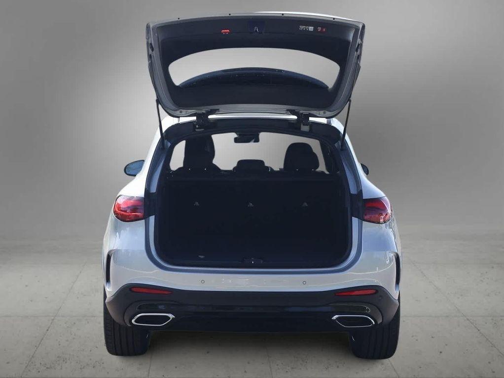 new 2026 Mercedes-Benz GLC 300 car, priced at $58,985