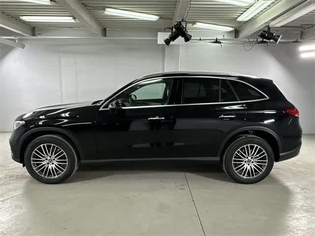 new 2024 Mercedes-Benz GLC 300 car, priced at $53,415