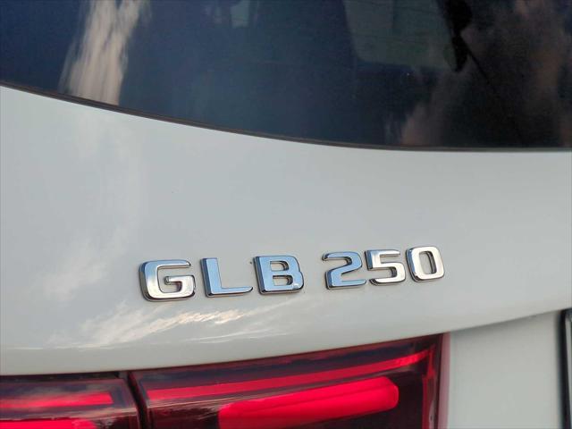 new 2025 Mercedes-Benz GLB 250 car, priced at $50,450