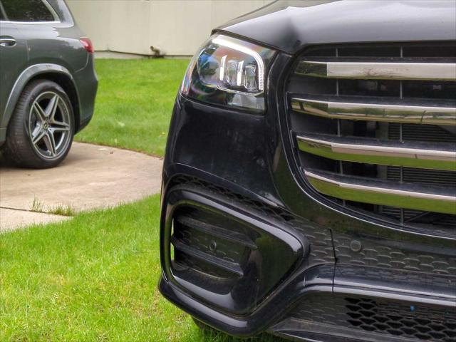 new 2025 Mercedes-Benz GLS 450 car, priced at $96,095