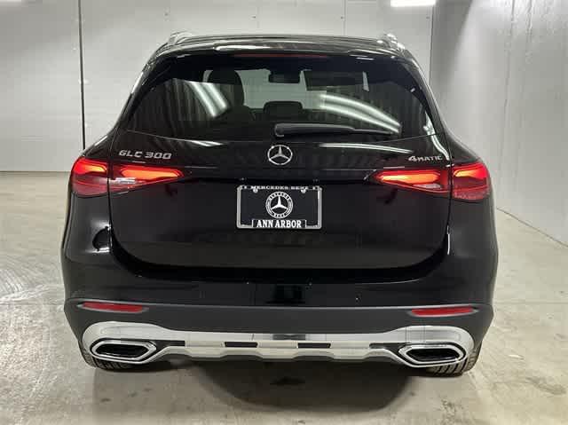 new 2024 Mercedes-Benz GLC 300 car, priced at $52,995