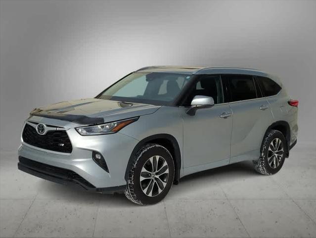 used 2021 Toyota Highlander car, priced at $34,386