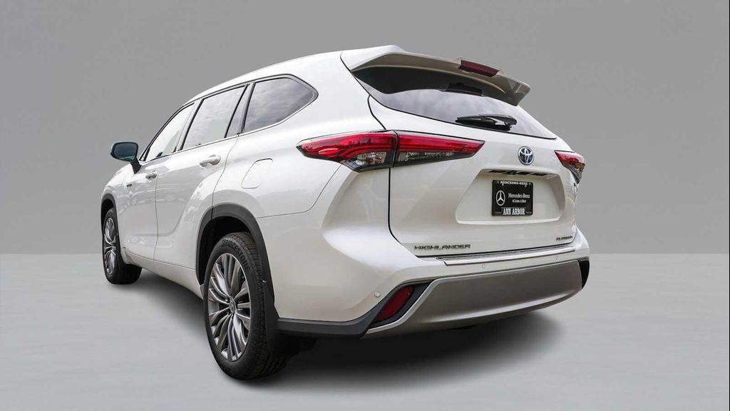 used 2020 Toyota Highlander Hybrid car, priced at $34,349