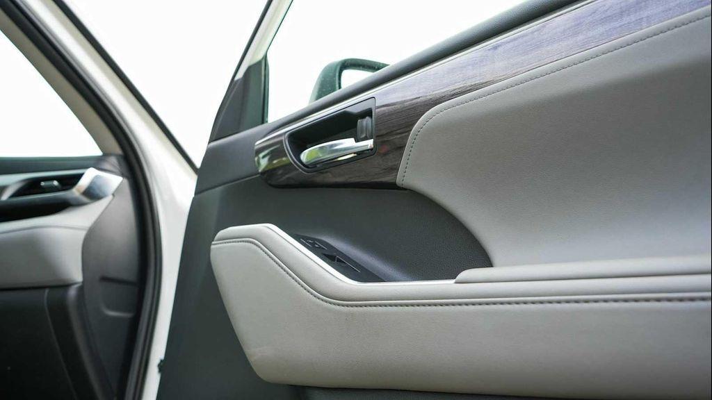used 2020 Toyota Highlander Hybrid car, priced at $34,349