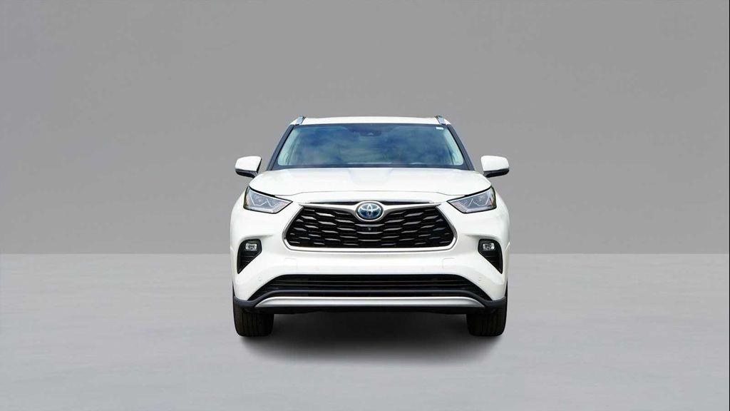used 2020 Toyota Highlander Hybrid car, priced at $34,349