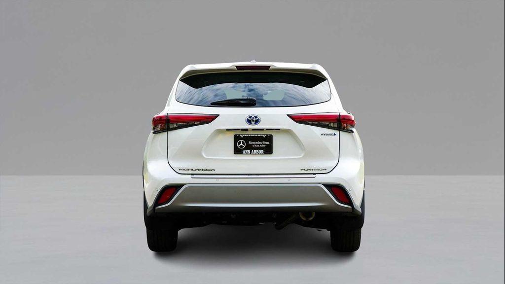 used 2020 Toyota Highlander Hybrid car, priced at $34,349