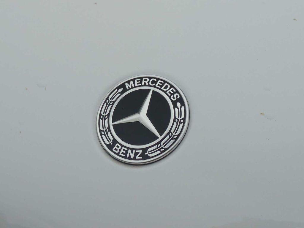 new 2025 Mercedes-Benz GLC 300 car, priced at $56,545