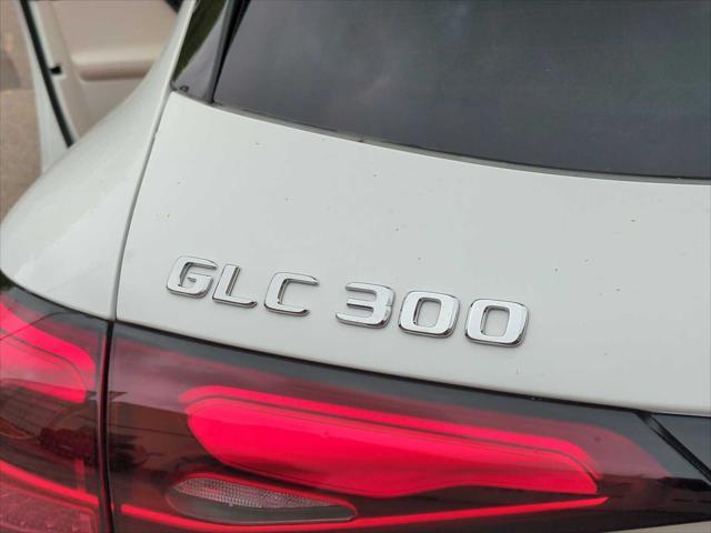 new 2025 Mercedes-Benz GLC 300 car, priced at $56,545