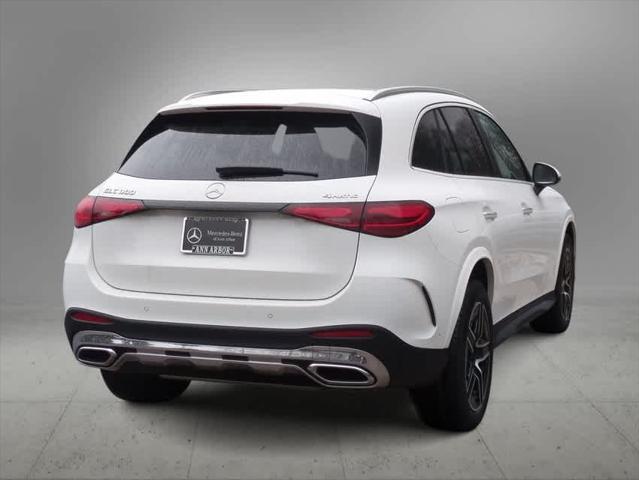 new 2025 Mercedes-Benz GLC 300 car, priced at $59,835