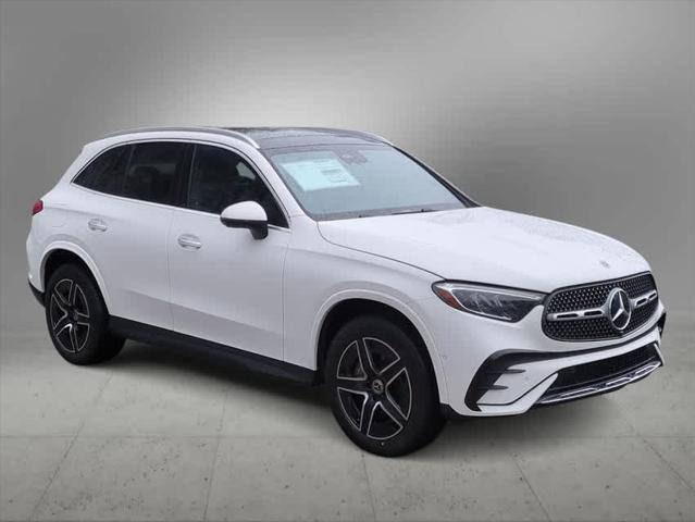 new 2025 Mercedes-Benz GLC 300 car, priced at $59,835