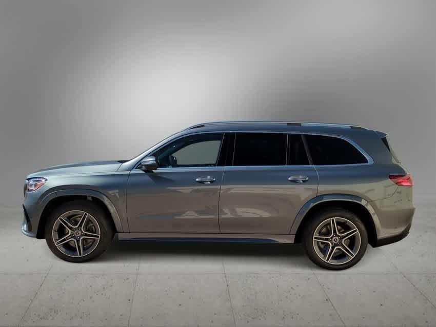 new 2025 Mercedes-Benz GLS 450 car, priced at $98,905