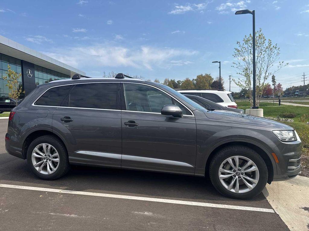used 2019 Audi Q7 car, priced at $18,204