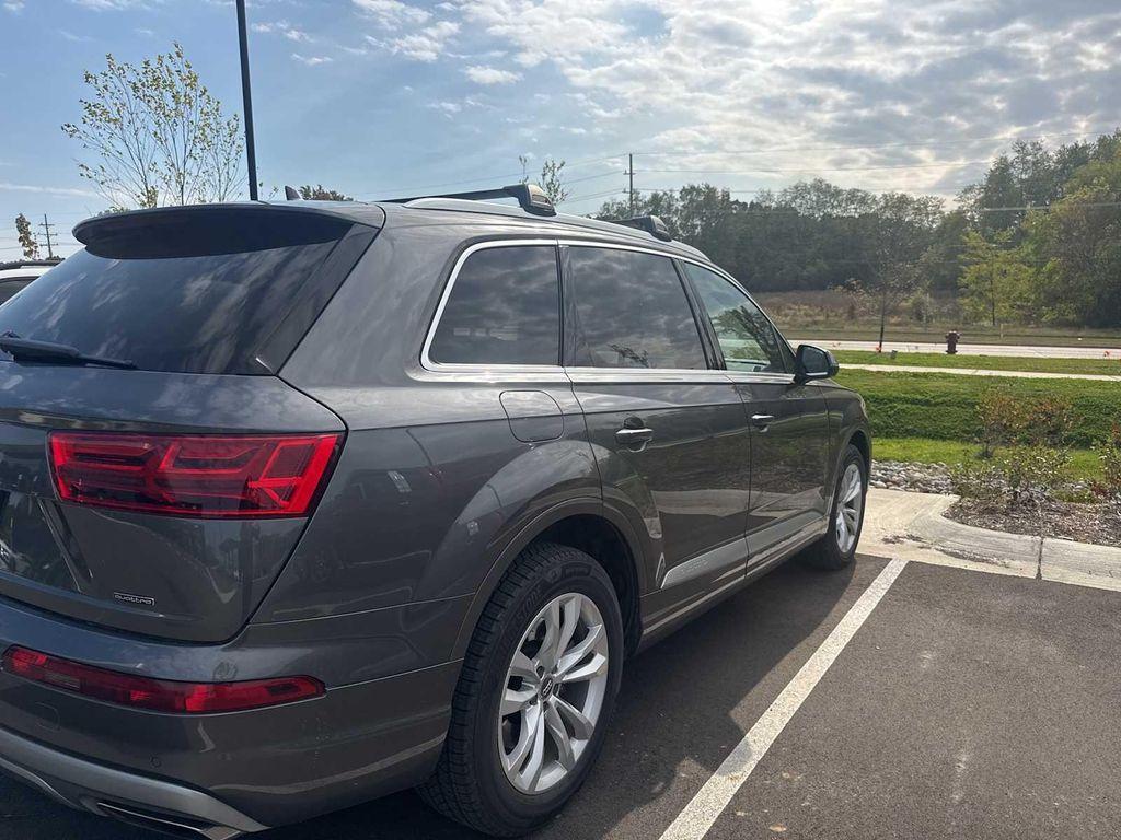 used 2019 Audi Q7 car, priced at $18,204