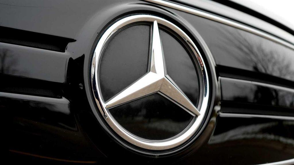 used 2022 Mercedes-Benz EQB 300 car, priced at $28,579