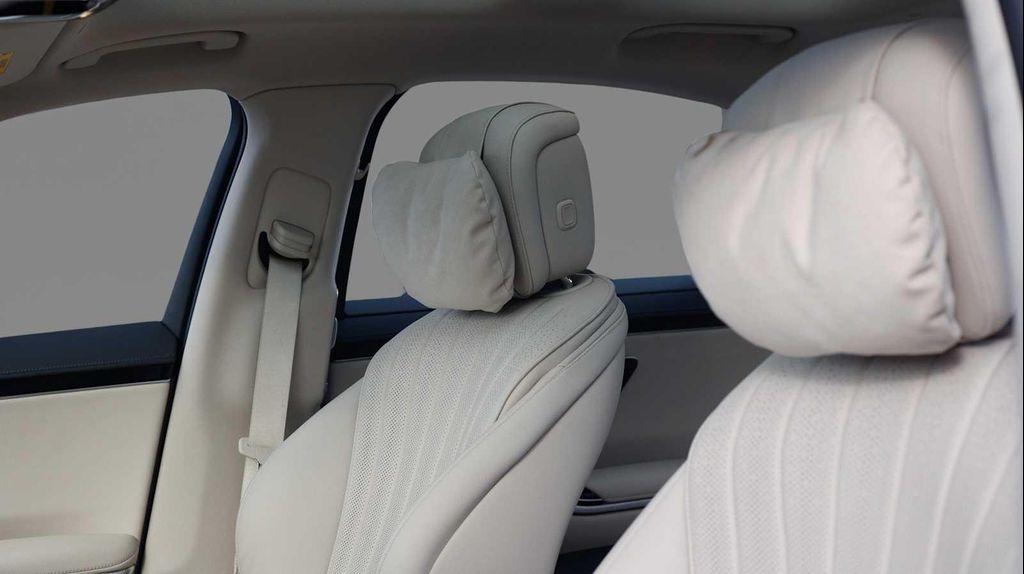 used 2023 Mercedes-Benz S-Class car, priced at $72,997