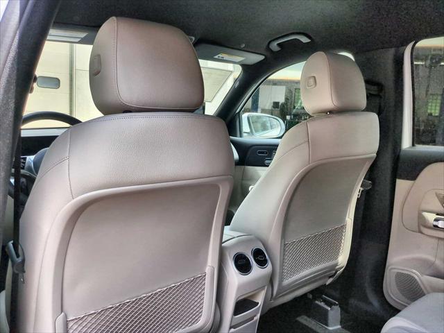 new 2025 Mercedes-Benz GLB 250 car, priced at $49,765