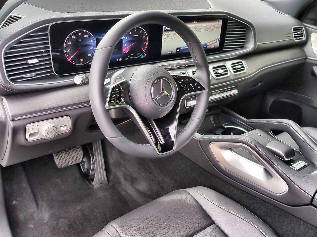 new 2025 Mercedes-Benz GLS 450 car, priced at $91,945