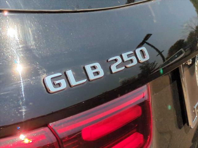 new 2025 Mercedes-Benz GLB 250 car, priced at $50,450