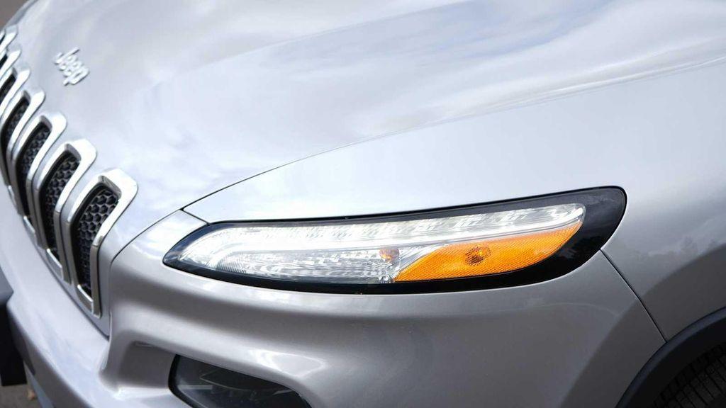 used 2016 Jeep Cherokee car, priced at $9,999