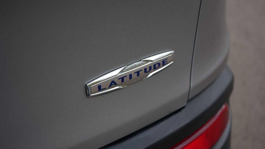 used 2016 Jeep Cherokee car, priced at $9,999