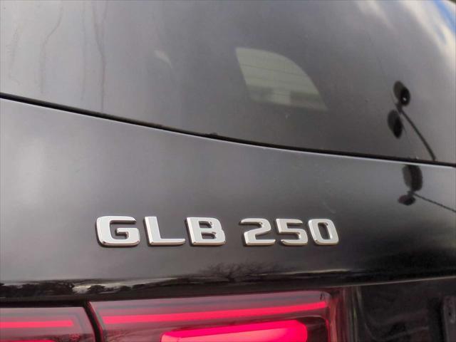 new 2024 Mercedes-Benz GLB 250 car, priced at $45,500