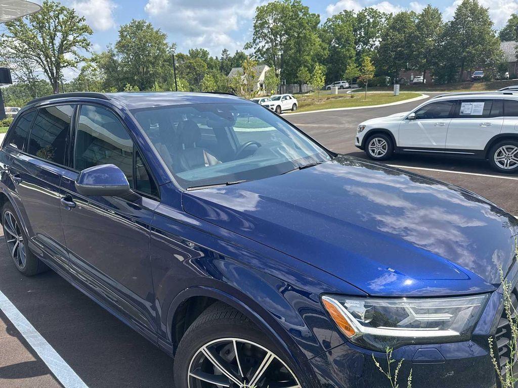 used 2022 Audi Q7 car, priced at $31,499