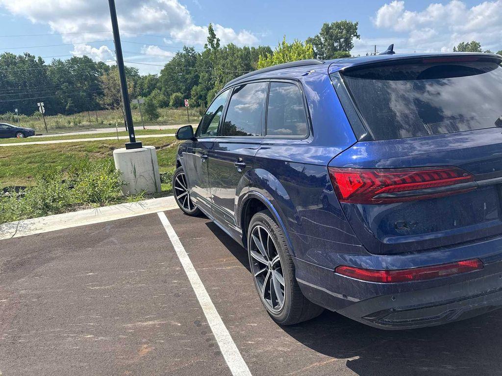 used 2022 Audi Q7 car, priced at $31,499