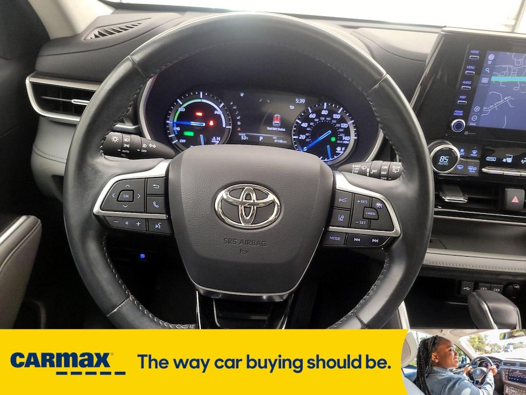 used 2021 Toyota Highlander Hybrid car, priced at $36,998