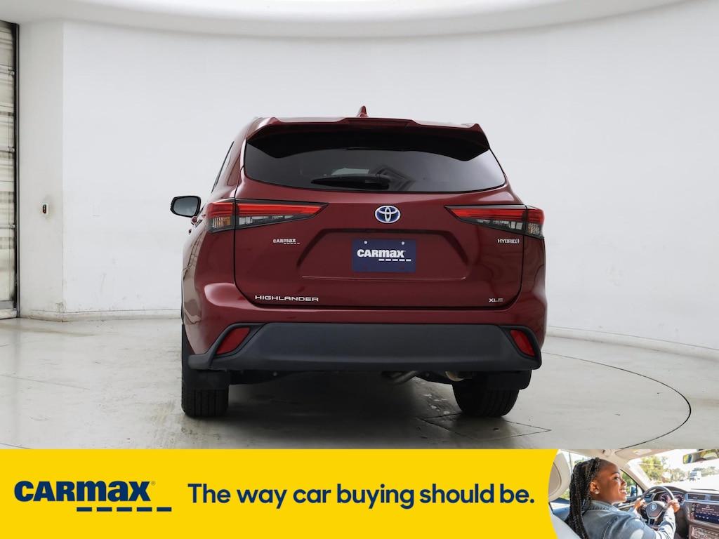 used 2021 Toyota Highlander Hybrid car, priced at $36,998