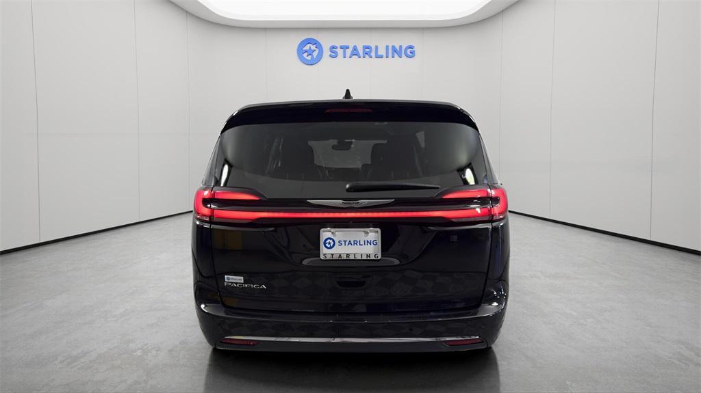 used 2024 Chrysler Pacifica car, priced at $30,909