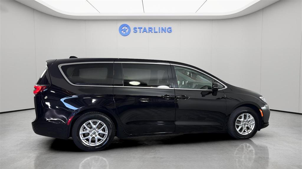 used 2024 Chrysler Pacifica car, priced at $30,909