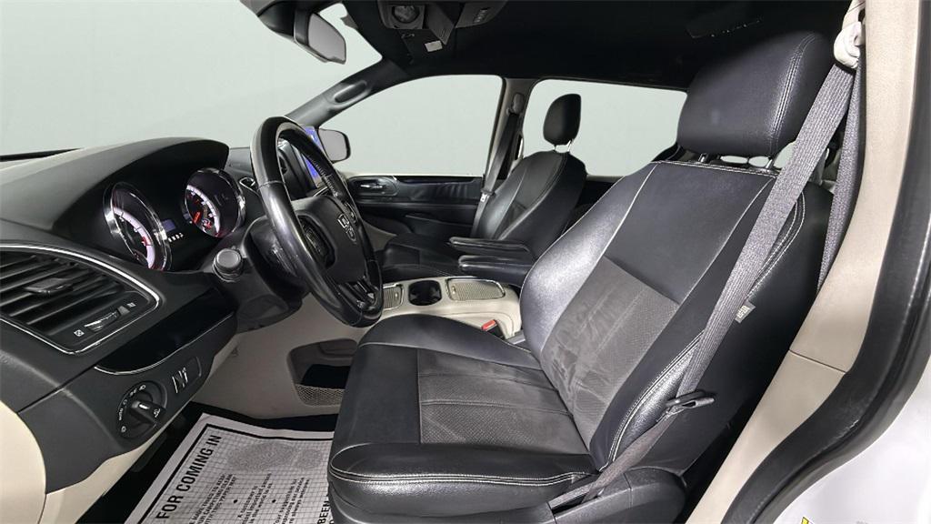 used 2020 Dodge Grand Caravan car, priced at $10,989