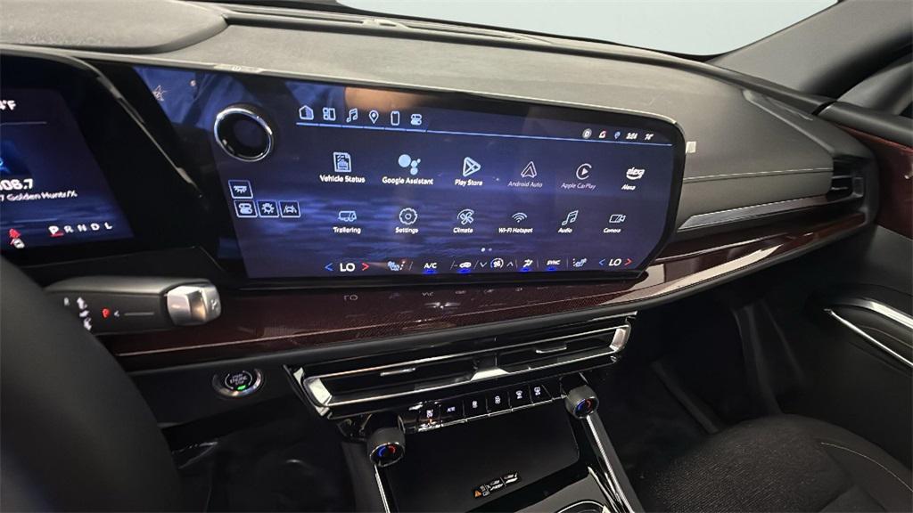 used 2024 Chevrolet Traverse car, priced at $46,992