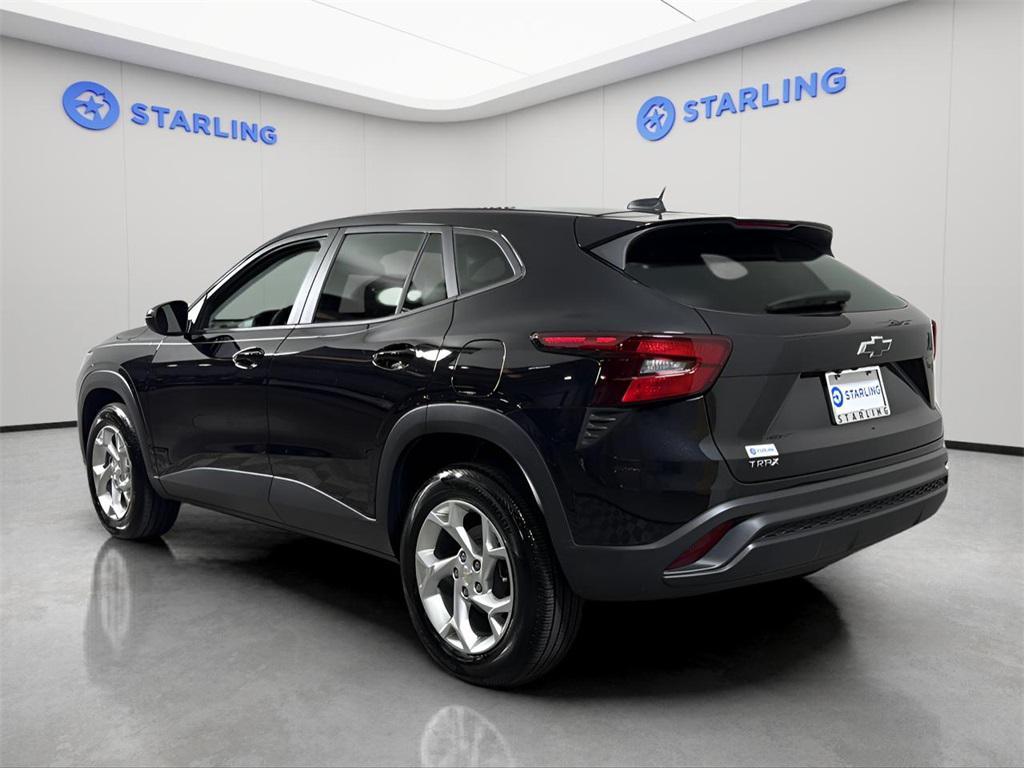 used 2025 Chevrolet Trax car, priced at $22,889